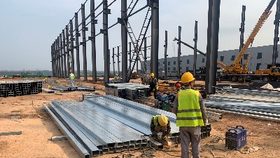 蔚藍行業百科：鋼結構建筑對比其它建筑有哪些優勢