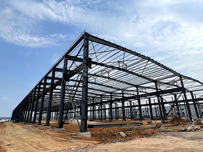 蔚藍行業百科：鋼結構廠房施工過程安全措施